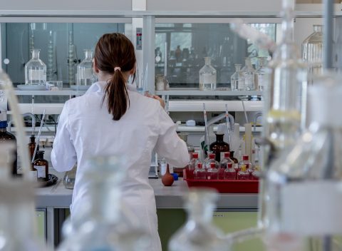 laboratory-2815641_1920(1)